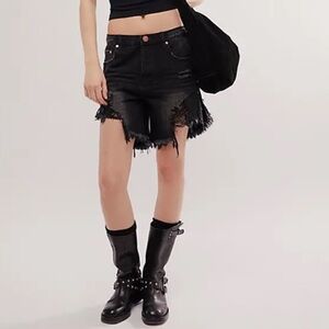 New Free People x OneTeaSpoon Frankie’s Cutoff Distressed Biker Shorts Black